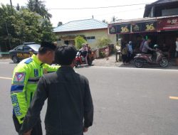 Unit Lantas Polsek Tinambung Polres Polman Mendatangi TKP Lakalantas di Desa Tandung